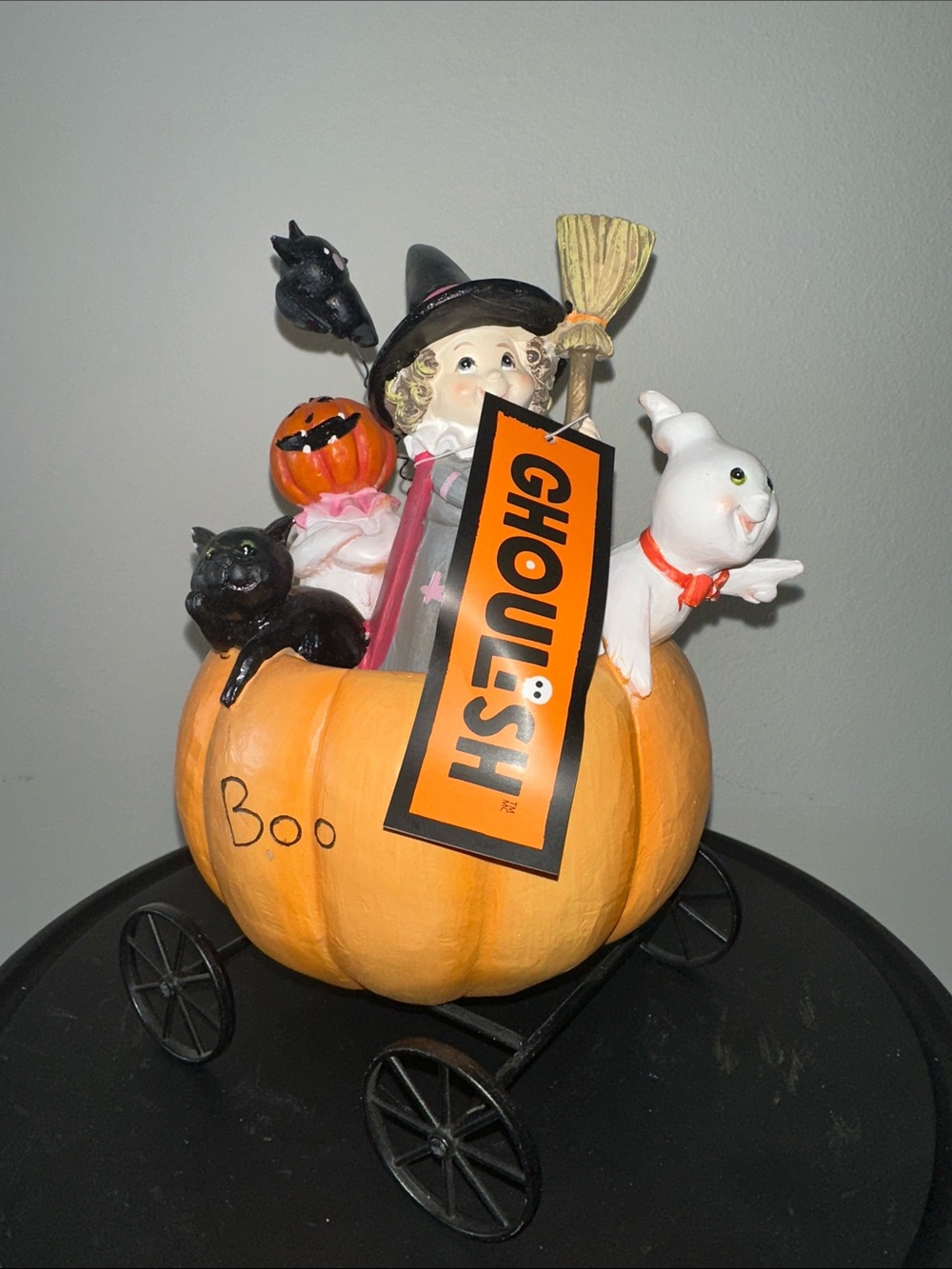 Halloween Pumpkin Wagon Figurine - Orange Ghost & Witch Décor
